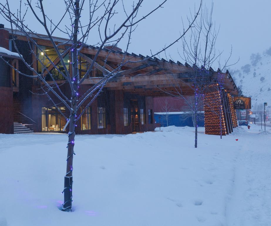 49'Er Inn & Suites Джексон Экстерьер фото