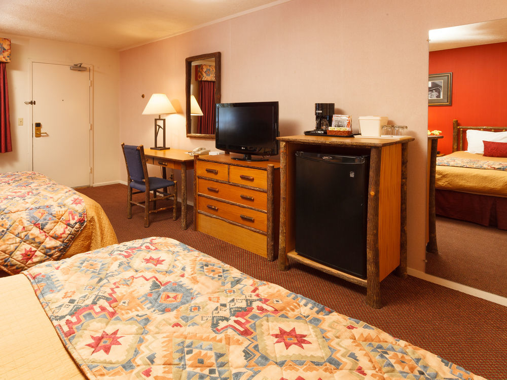 49'Er Inn & Suites Джексон Экстерьер фото