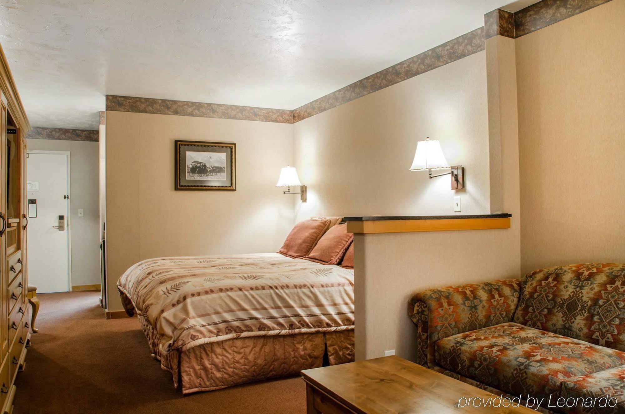 49'Er Inn & Suites Джексон Экстерьер фото